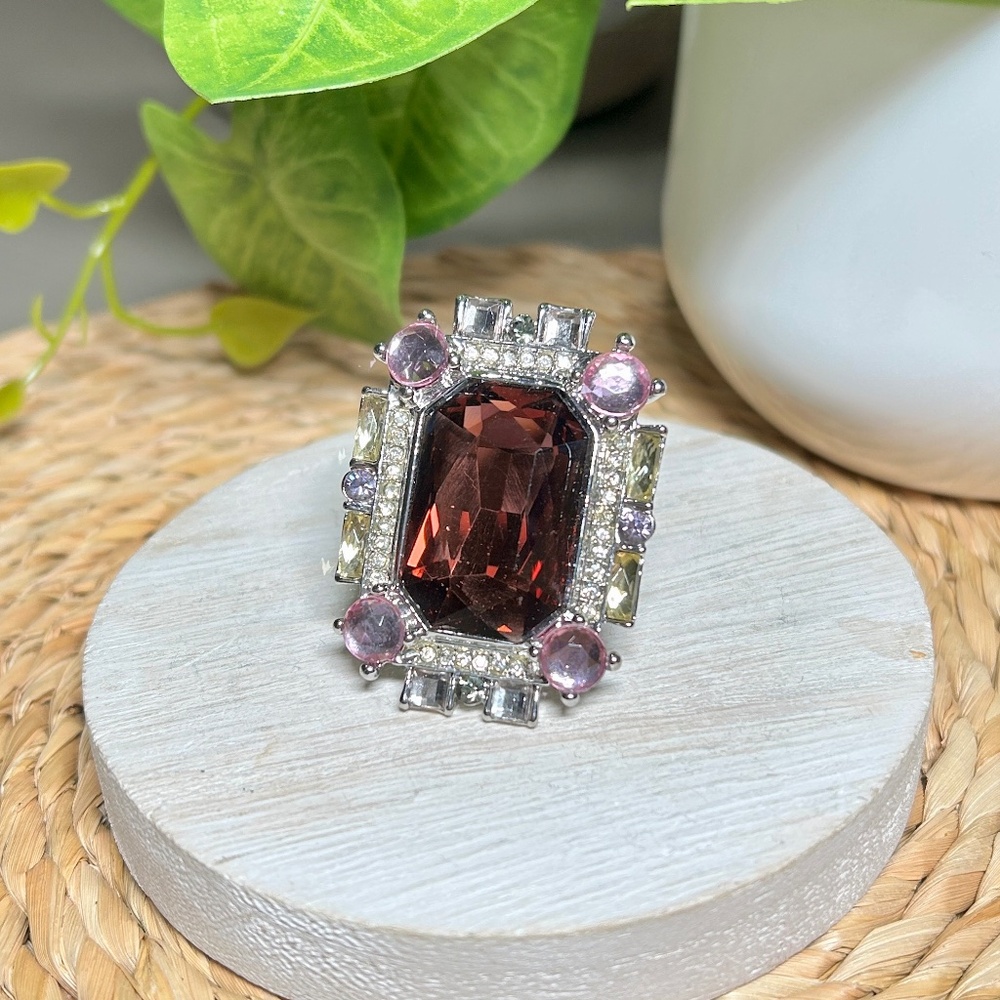 Vintage Chunky Cocktail Ring, with gorgeous colored crystal rhinestones - Picture 12 of 16